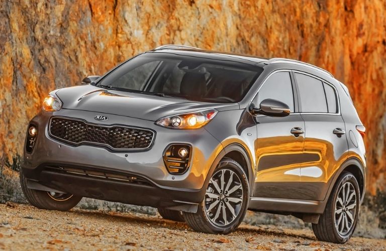 2019 Kia Sportage front and side view